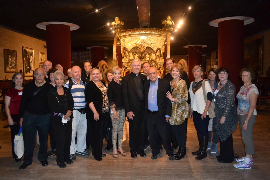 Illinois Patrons during their Chapter Visit in the Carriage Museum with Vatican Museums Director Antonio Paolucci